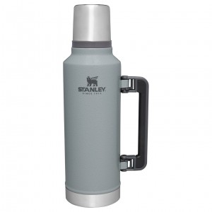 Stanley Classic Legendary Vacuum Insulated Bottle | 2 QT Stříbrné | RLW694387