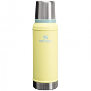 Stanley Classic Legendary Vacuum Insulated Bottle | 1.0 QT Pomelo | JBL896572