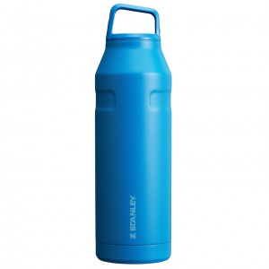 Stanley IceFlow™ Bottle with Cap and Carry+ Lid | 50 OZ Blankyt | UWM436129