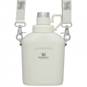 Stanley The Legendary Classic Insulated Canteen | 1.1QT Krém | FWX038417