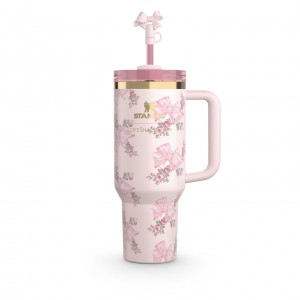 Stanley The Pink Stanley X LoveShackFancy Holiday Quencher Collab | 40 OZ Růžové | BGV637092